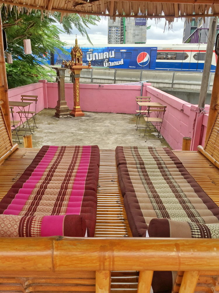 Pink Guest House Bangkok Extérieur photo
